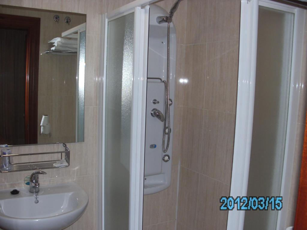 Hotel La Duquesa Pinos Genil Phòng bức ảnh
